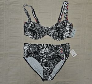 Black and White Women's Bikini Set